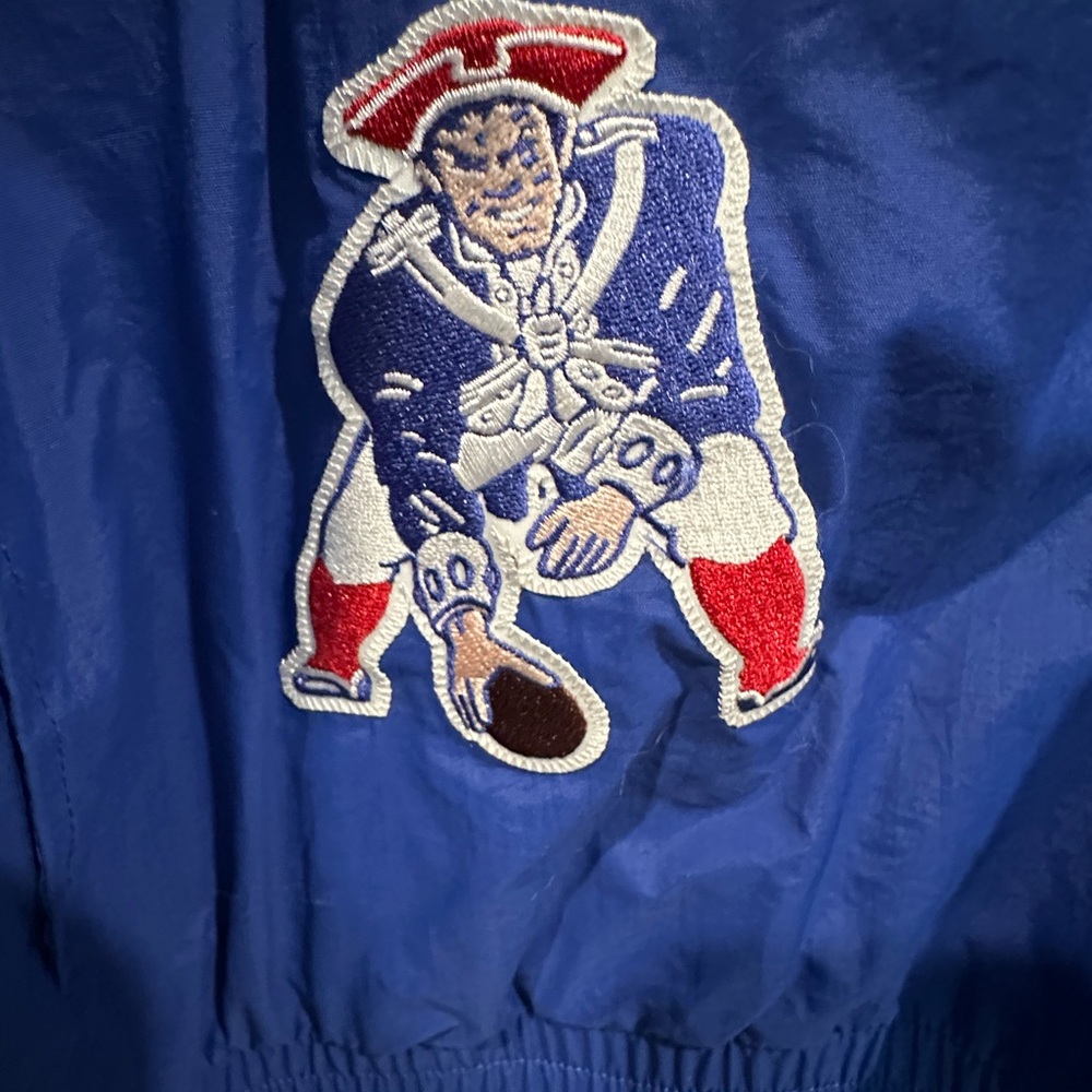 New England Patriots windbreaker - Picture 4 of 5